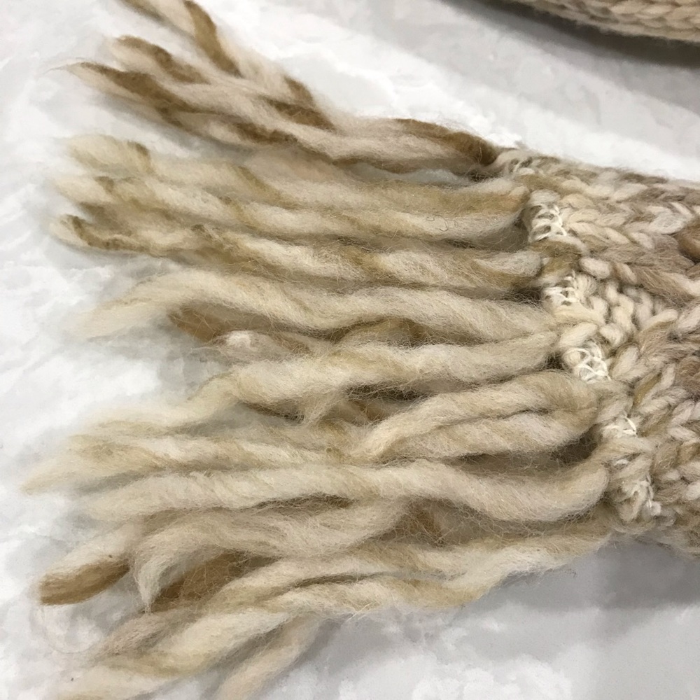 Scarf - Picture 6 of 7